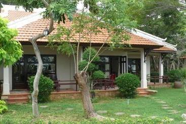 Long Hai Beach Resort