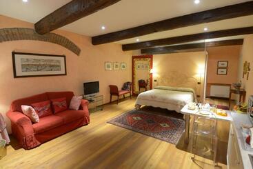 مبيت وإفطار La Cervetta