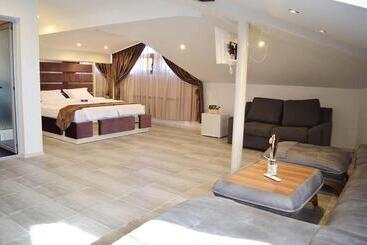 ペンション Arbanasi Deluxe Villa