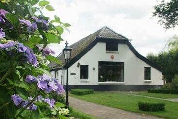 Bed and Breakfast Bed&breakfast T Eikeltje