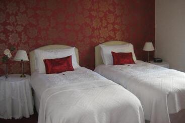 مبيت وإفطار Lornebank Homestay