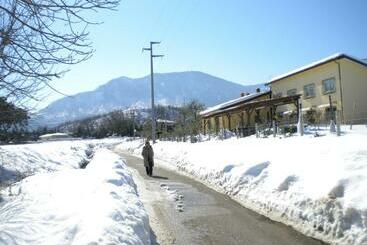 Отель Country House Case Di Stratola