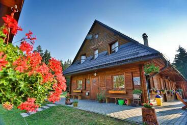 Пансион Ubytovanie Pod Horami S Reštauráciou Salaš žiar