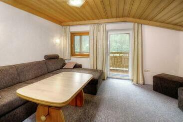 تختخواب و صبحانه Haus Brandner