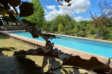 Bed and Breakfast L Ecole Des Garçons