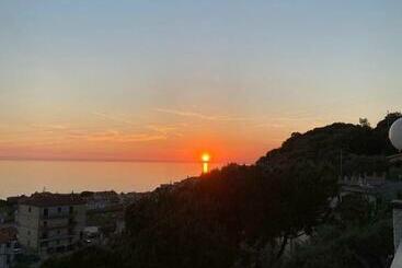 تختخواب و صبحانه L Ulivo Sul Mare