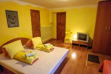 بنسيون Ubytovanie Klinger   Chata Nad Jazerom