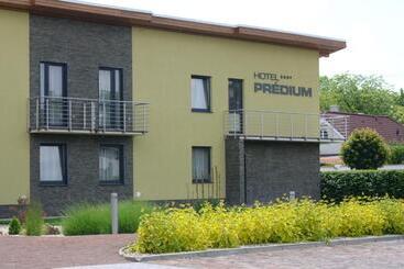 酒店 Predium