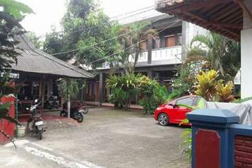 Pension Bamboo House