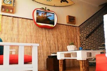 تختخواب و صبحانه Swordfish Eco House Peniche