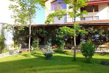 膳宿费 Todorovi Guest House