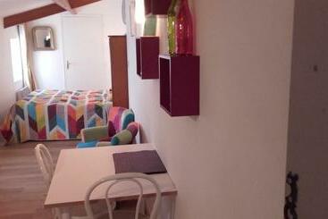 تختخواب و صبحانه Chambre D Hôtes La Tour De Brazalem