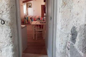 تختخواب و صبحانه Chambre D Hôtes La Tour De Brazalem