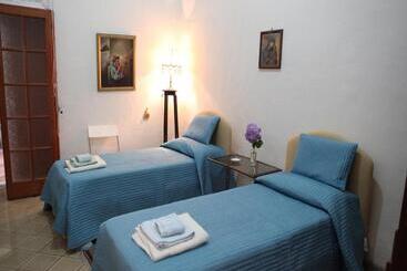 민박 Il Giardino Di Tonia   Oplontis Guest House   Bed & Garden