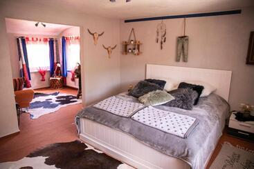 ユースホステル Longhorn Ranch Countryhotel   Garni