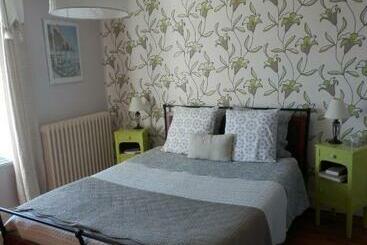 تختخواب و صبحانه Chambre D Hôte Jules & Annette