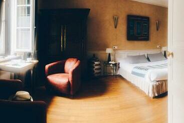 تختخواب و صبحانه Chambres D Hôtes Le Clos D Enhaut