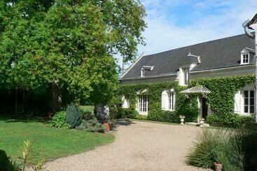 مبيت وإفطار Le Clos De La Chesneraie