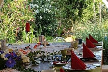 تختخواب و صبحانه Vila De Sol