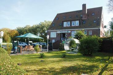 Buten Diek Hotel Restaurant Gmbh &