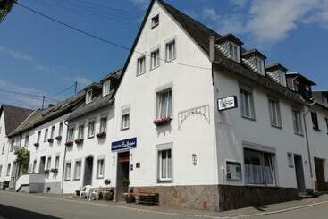 Pension Am Lieserpfad