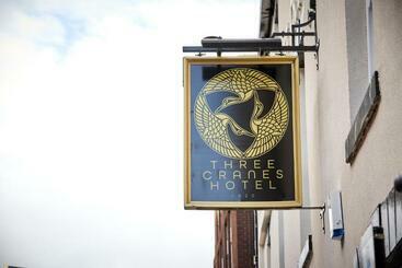 Three Cranes Serviced Apartments