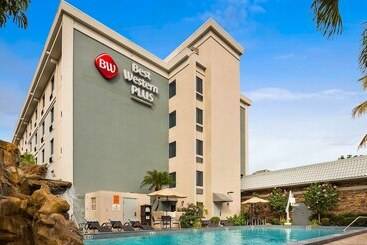 בית מלון כפרי Best Western Plus Hollywood/aventura