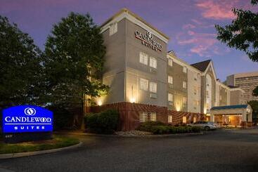 هتل Candlewood Suites Virginia Beach Town Center, An Ihg