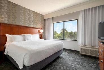 هتل Courtyard Ewing Princeton