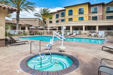 فندق Courtyard By Marriott San Luis Obispo