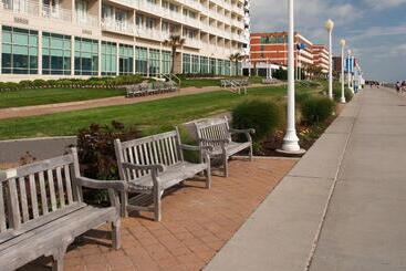 هتل Courtyard Virginia Beach Oceanfront/north 37th Street