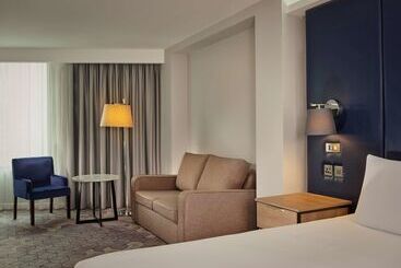 ホテル Doubletree By Hilton  Lincoln