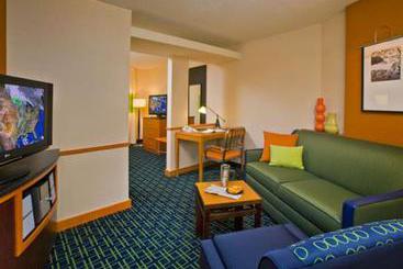 Отель Fairfield Inn & Suites Indianapolis Avon