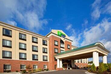 Holiday Inn Express Hotel & Suites Detroit Utica, An Ihg
