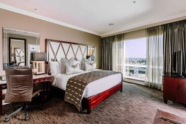 Intercontinental Johannesburg Or Tambo Airport Hotel, An Ihg