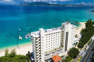 בית מלון כפרי Kanehide Kise Beach Palace