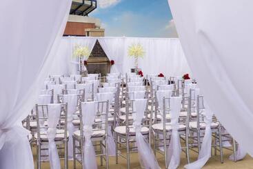 فندق Renaissance Boston Patriot Place