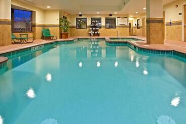 فندق Staybridge Suites Indianapolis Downtown Convention Center, An Ihg