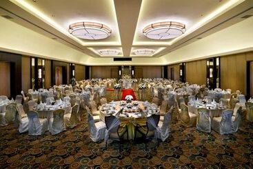 Курорт The Saujana Hotel Kuala Lumpur