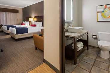 فندق Best Western Plus Olathe