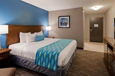 هتل Best Western Wichita Northeast