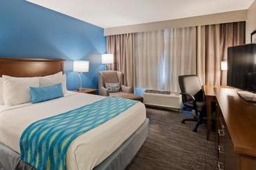 هتل Best Western Wichita Northeast