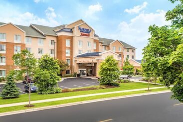هتل Fairfield Inn And Suites By Marriott Madison East