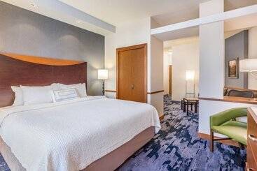 فندق Fairfield Inn And Suites By Marriott Madison East