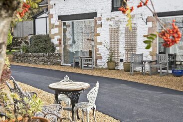 هتل Hawthorn Farm Guest House