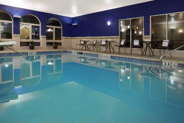 Отель Holiday Inn Express And Suites Allentown West, An Ihg