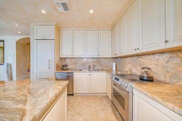 Отель Makena Surf B208