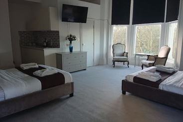هتل Marine Residence