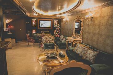 فندق Queens Suite