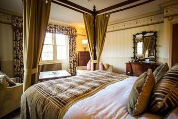 בית מלון כפרי Royal Oak